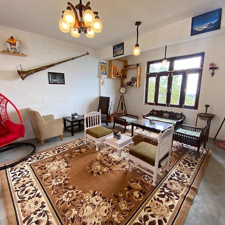 Redeem Cafe & Homestay McLeod Ganj Extérieur photo